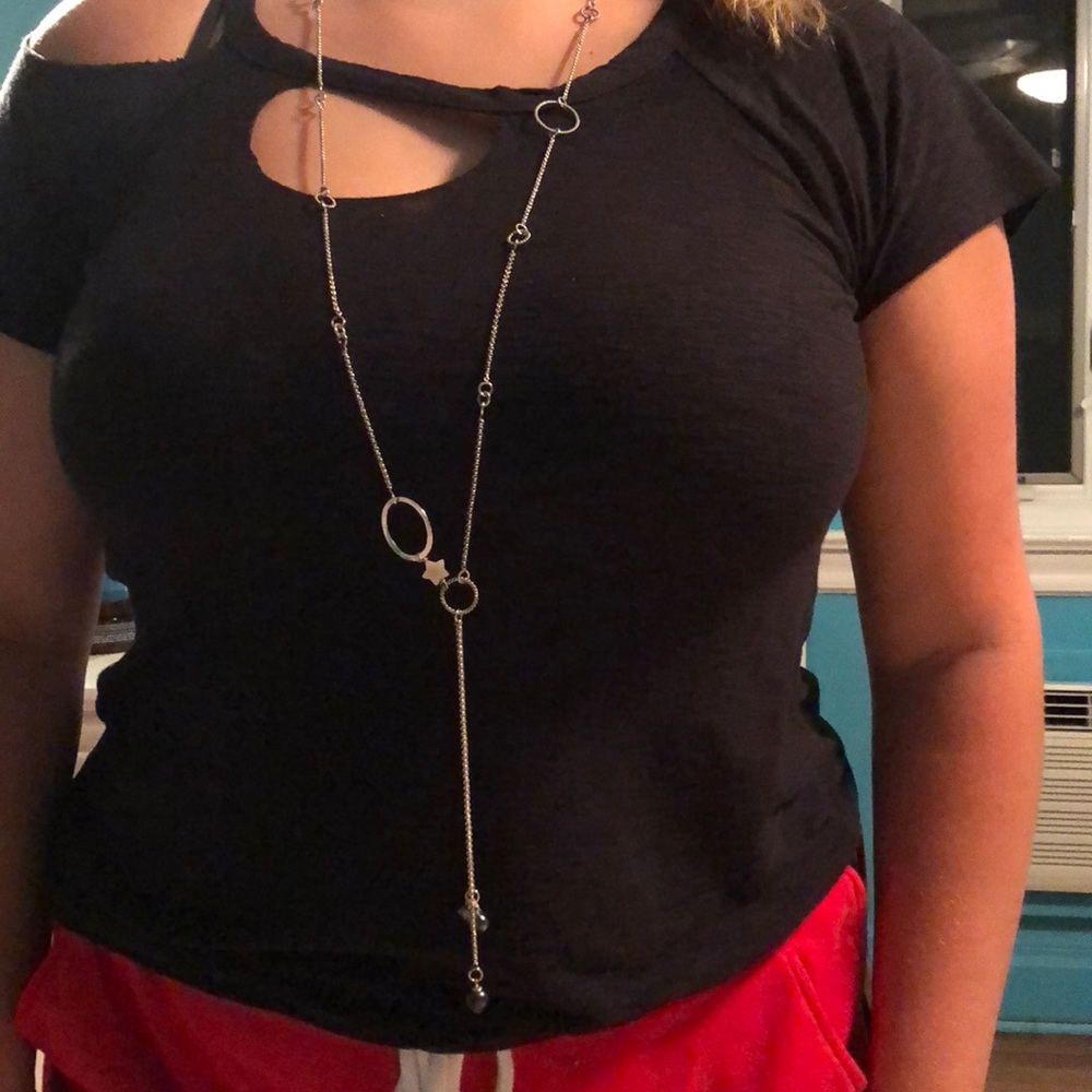 SILVER HANGING NECKLACE